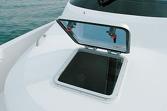 【販売終了】ヤマハ スカイライトハッチ(バース、キャビン) 【販売終了】ヤマハ スカイライトハッチ(バース、キャビン)