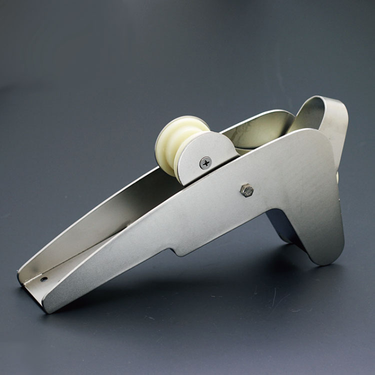 ブルースアンカーローラーマウント(ヒンジ付き) ブルースアンカーローラーマウント(ヒンジ付き)